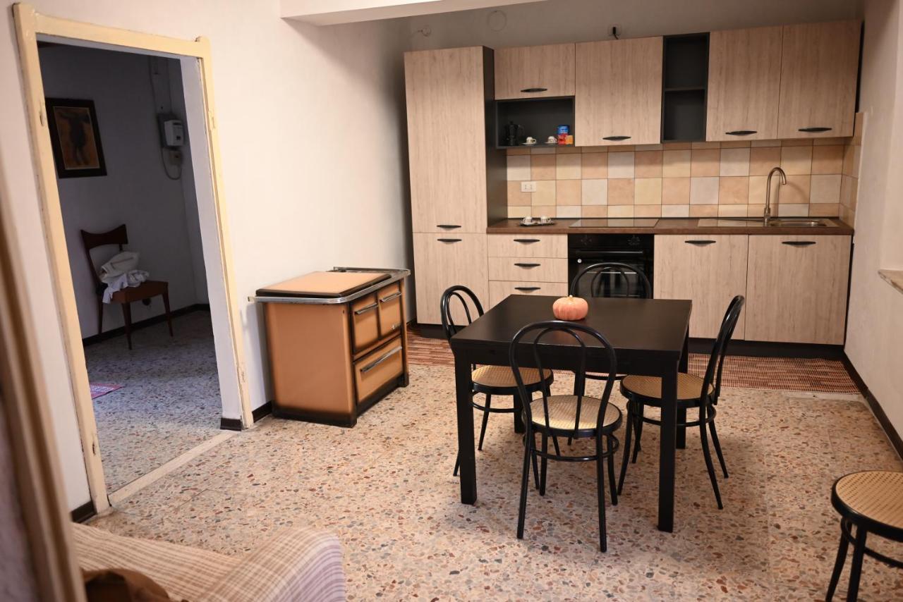 Casa Di Lisa Apartment Ozzano Monferrato Luaran gambar